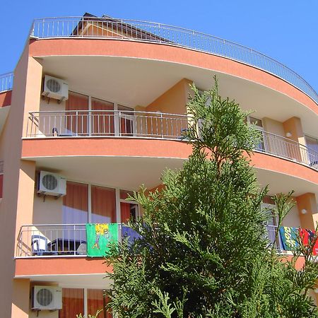 Family Hotel Deja Vu Rawda Exterior foto