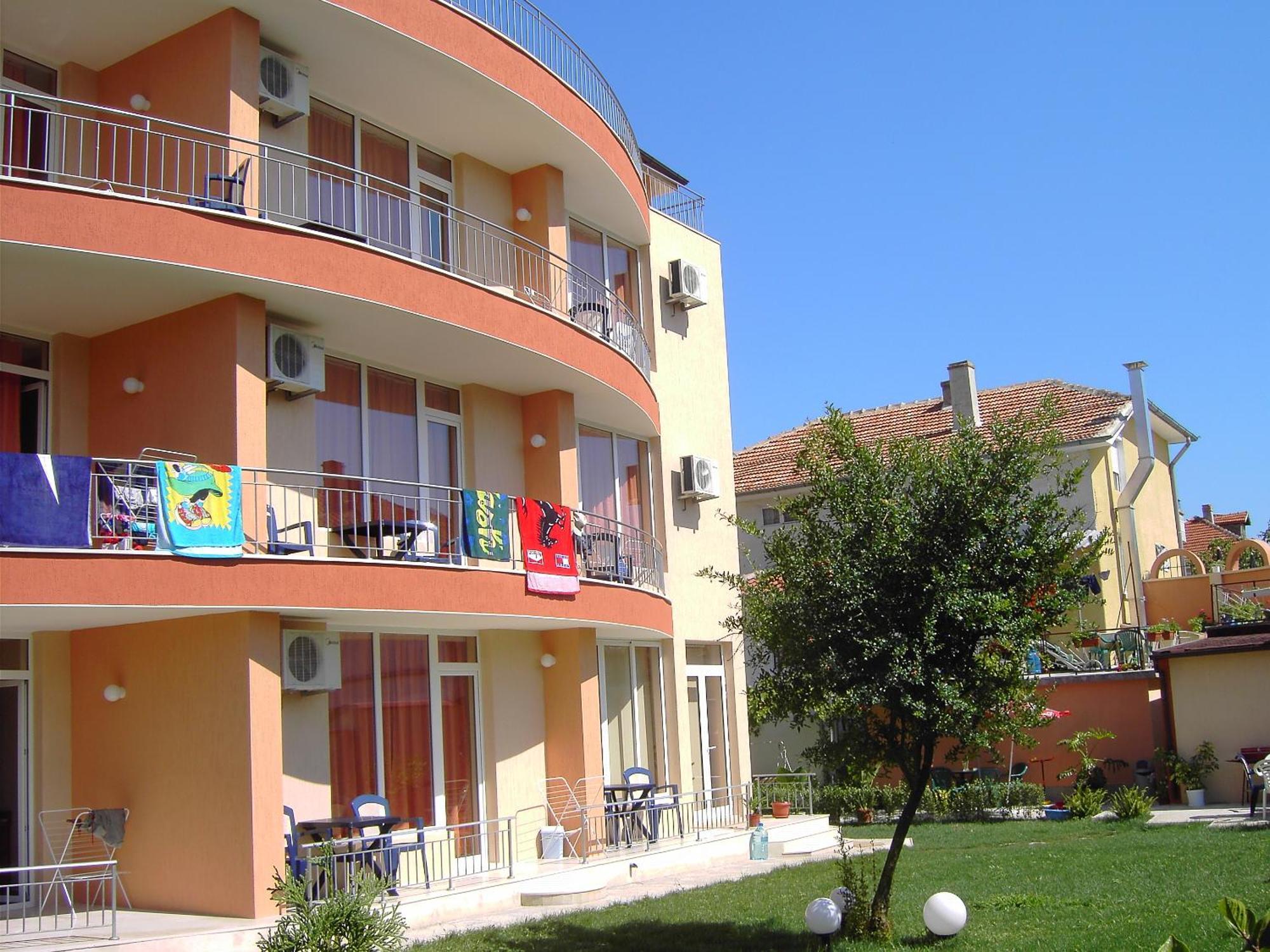 Family Hotel Deja Vu Rawda Exterior foto